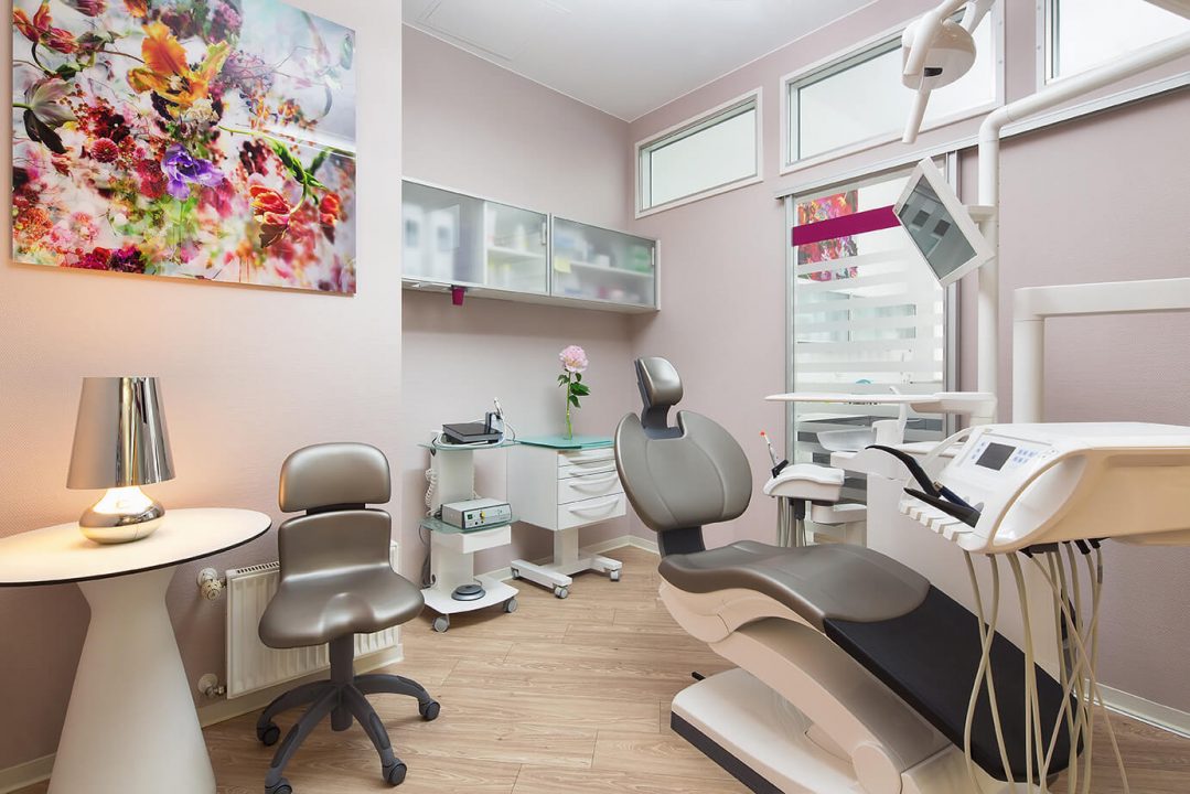 Behandlungszimmer Zahnarztpraxis Priegnitz